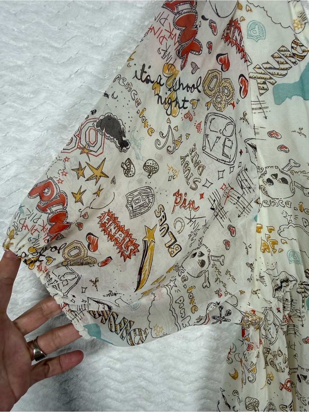 BASIO HCUSE  Graffiti Like Dress with Sheer Arms in Cream. Authentic design 😎🔥 - Picture 8 of 12